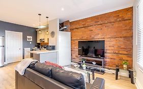 1Br - Queen Bed Apartment In Hamilton'S Best Neighborhood